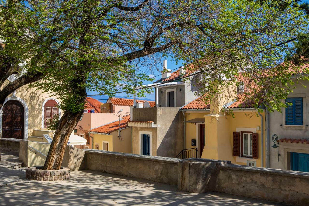 דירות Little House In Baska מראה חיצוני תמונה